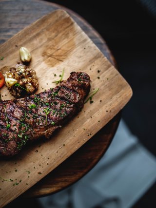 19nullzwo - Dein Steakhaus am Fresch
